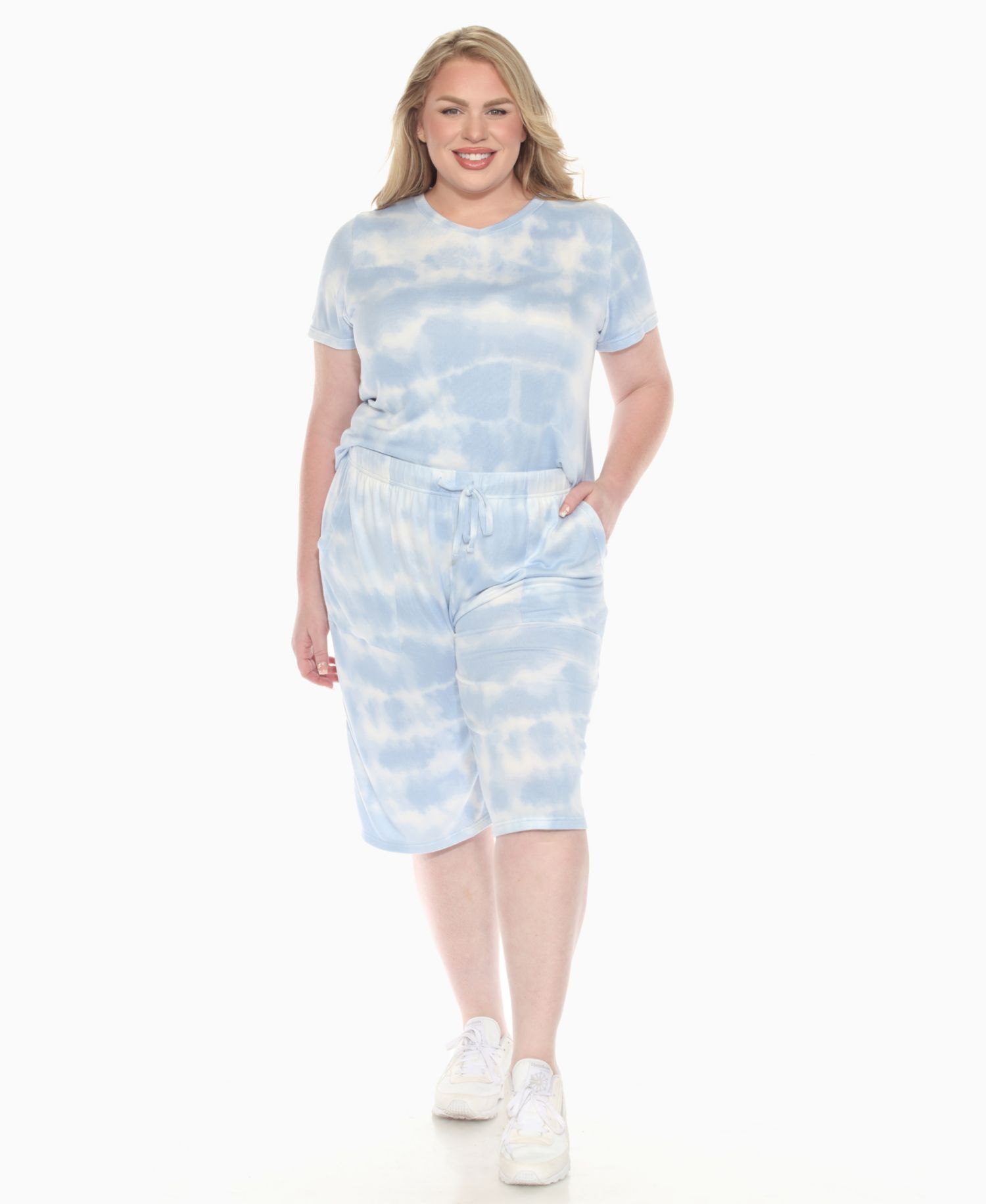 Plus Size Short Sleeve and Capri Lounge Set