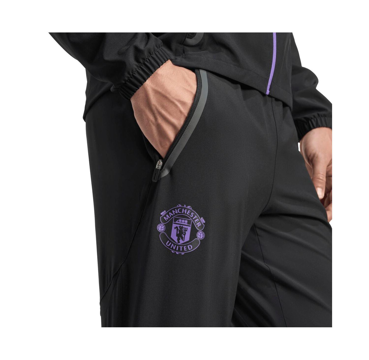 Men's Black Manchester United 2025/26 Tiro Vis Tech AEROREADY Travel Pants
