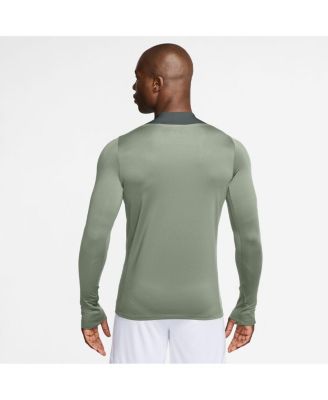 Мужская зеленая толстовка Nike Chelsea 2025/26 Strike Drill Raglan с длинным рукавом и застежкой-молнией на четверть оборота.