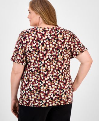 Plus Size Print V-Neck Top
