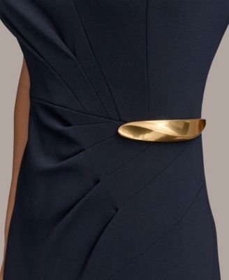 Women's Sleeveless Jewel Neck Sheath Dress