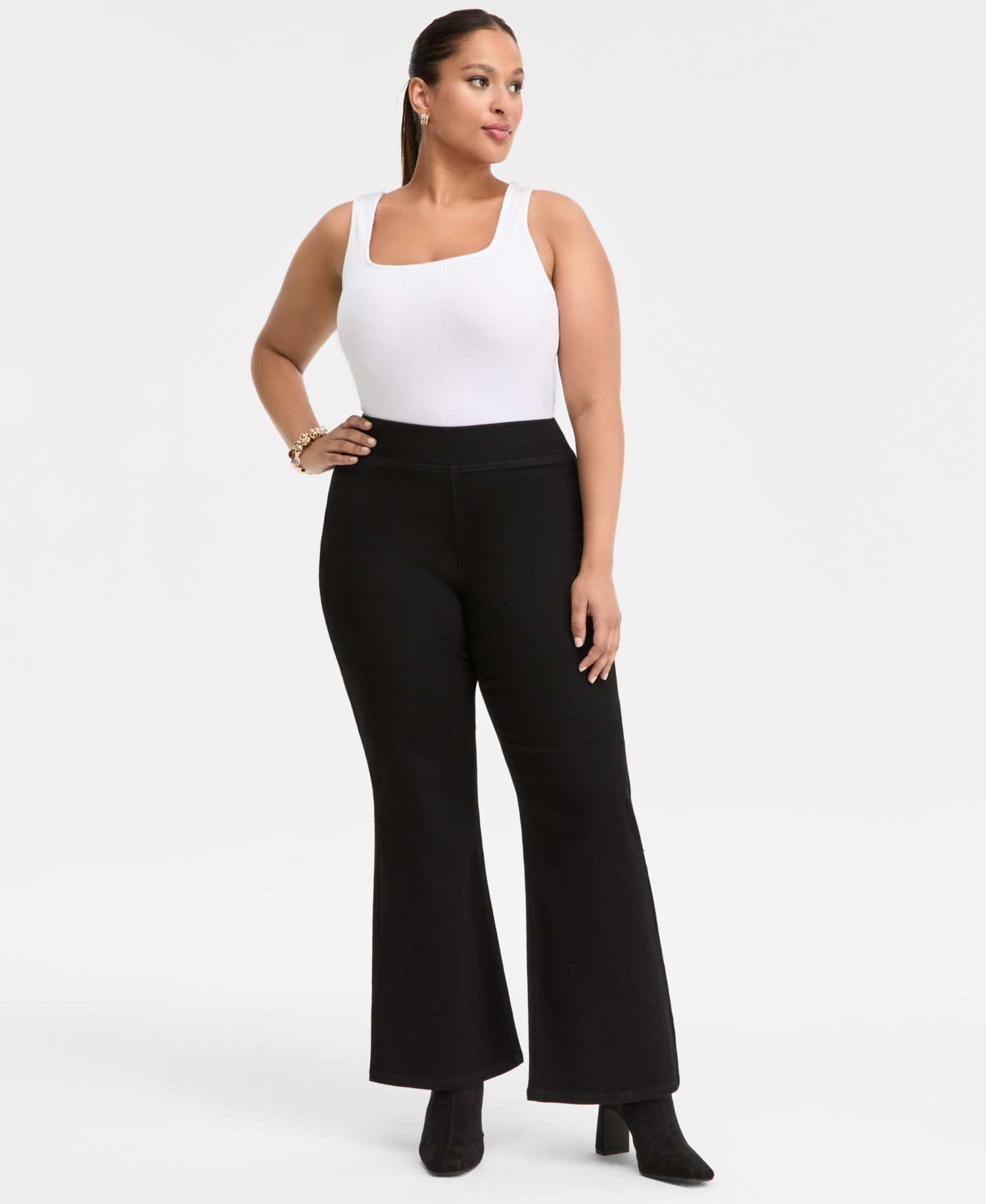 Plus Size High-Rise Pull-On Flared Jeans