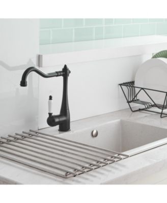 Traditional Single-Handle Standard Kitchen Sink Faucet in Matte Black