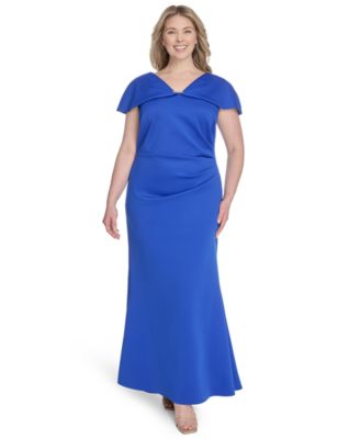 Jessica Howard - Plus Size Cape-Sleeve Scuba Gown