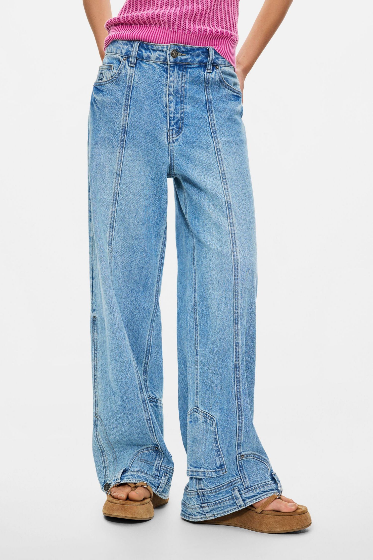 Women's Straight jeans with inverted effect