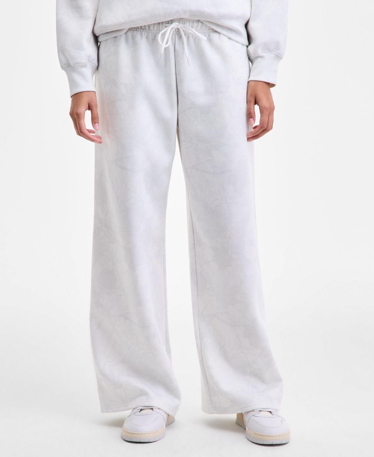 Madden Girl Juniors' Camo Print Wide-leg Fleece Sweatpants In White