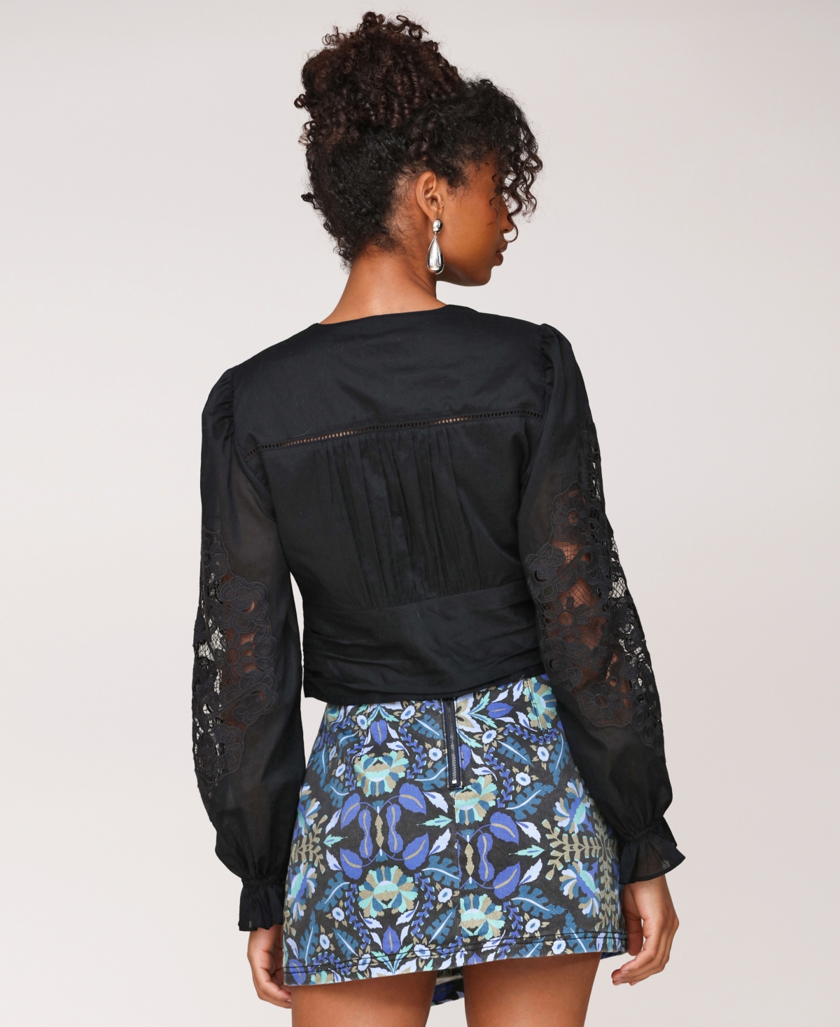 Avec Les Filles Women's Cotton Pintuck Lace-trim Button-front Blouse In Black