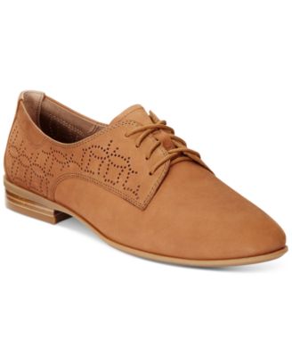 Giani Bernini - Caliy Lace-Up Oxford Flats