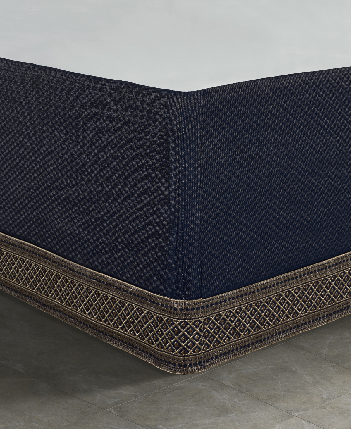 J Queen New York Excelsior 4-pc. Comforter Set, Queen In Blue