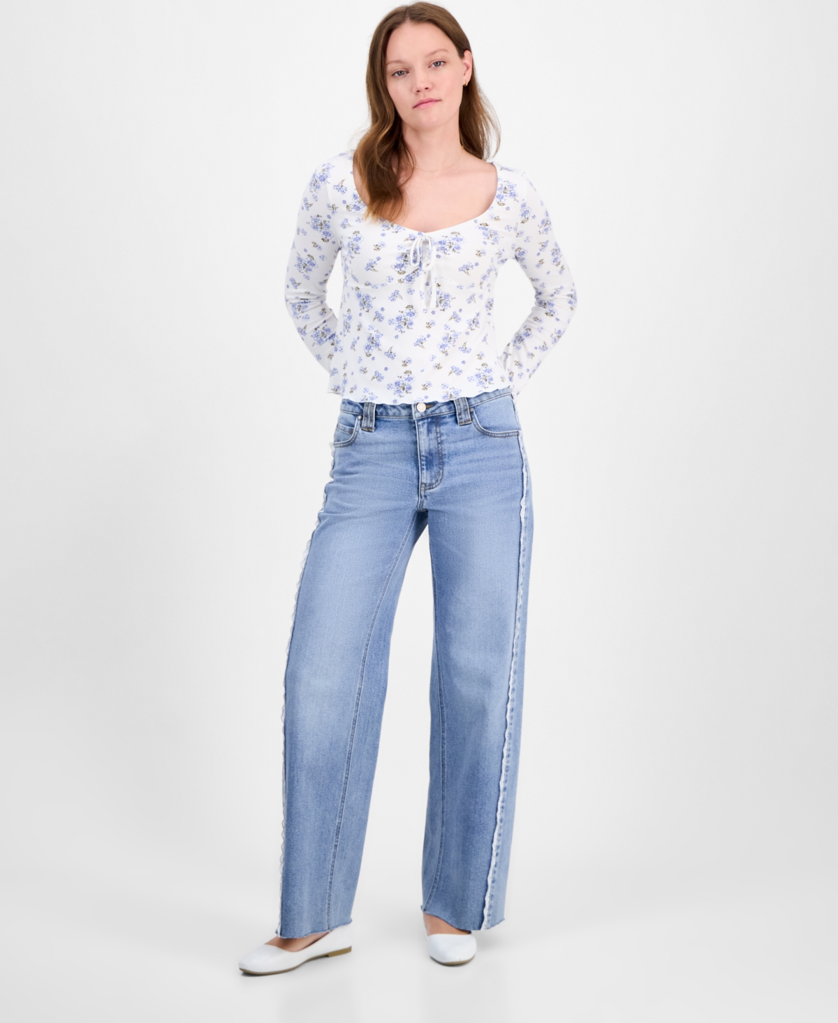 Self Esteem Self-esteem Juniors' Printed V-neck Rib Knit Long Sleeve In White