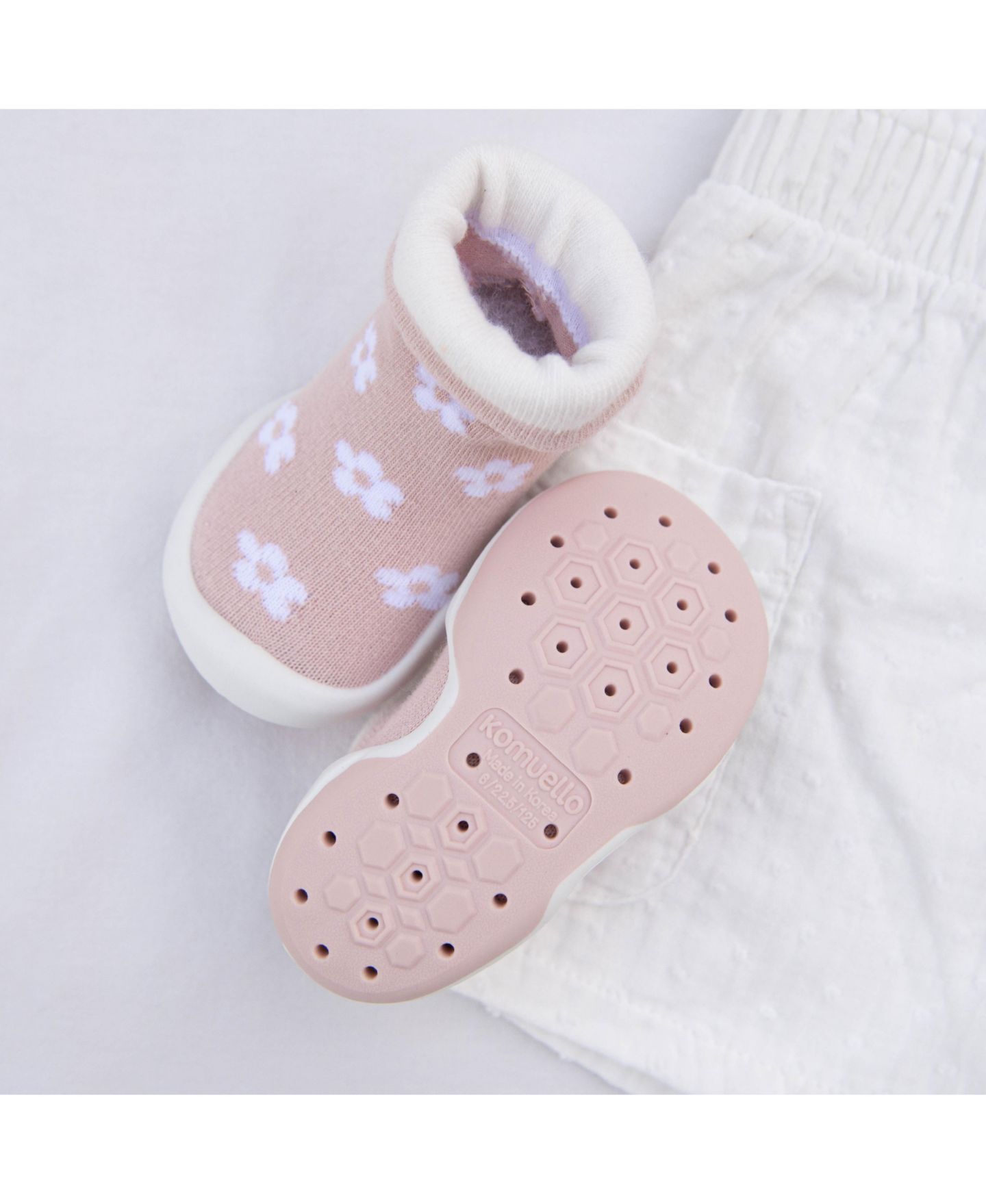 Обувь Komuello First Walk Sock Shoes Daisies - Mauve для девочек-малышей — фото 7