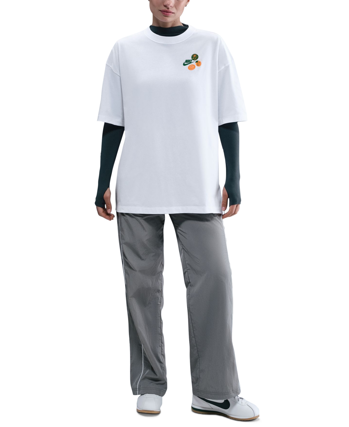 Nike Sportswear Women's Oversized Short-sleeve Graphic T-shirt In White
