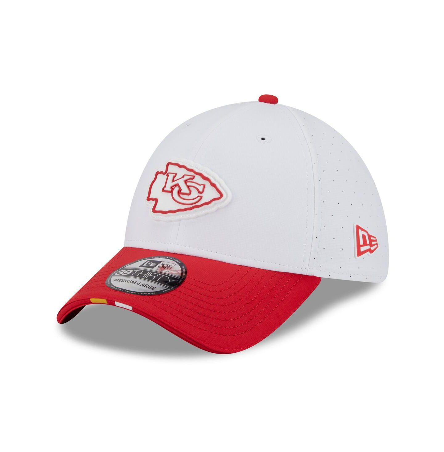 Мужская кепка New Era White/Red Kansas City Chiefs 2025 NFL Training Camp 39THIRTY Flex Hat — фото 1