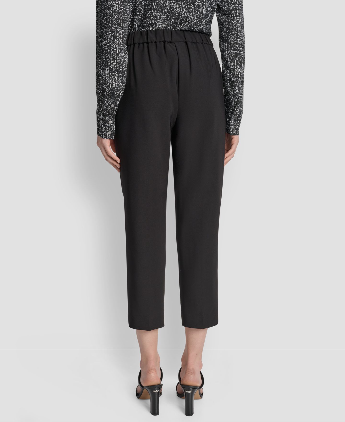 Женские брюки DKNY Mid-Rise Pull-On Cropped Pants, цвет: Чёрный — фото 4