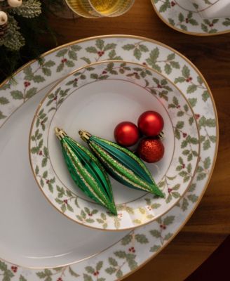 Holly & Berry Gold Set of 4 Soup Bowls, 7.50", 12 oz.