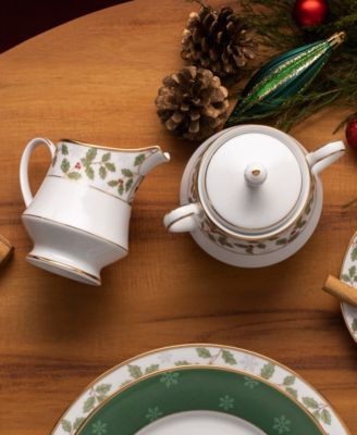 Holly & Berry Gold Sugar & Creamer Set