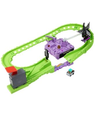 RacerVerse Minecraft Track Set and Die-Cast Diamond Armor Steve