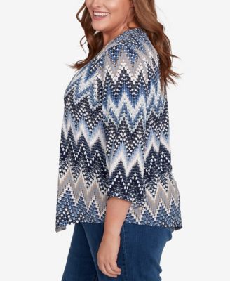 Plus Size Classic Puff Print Textured Chevron Crew Neck Top