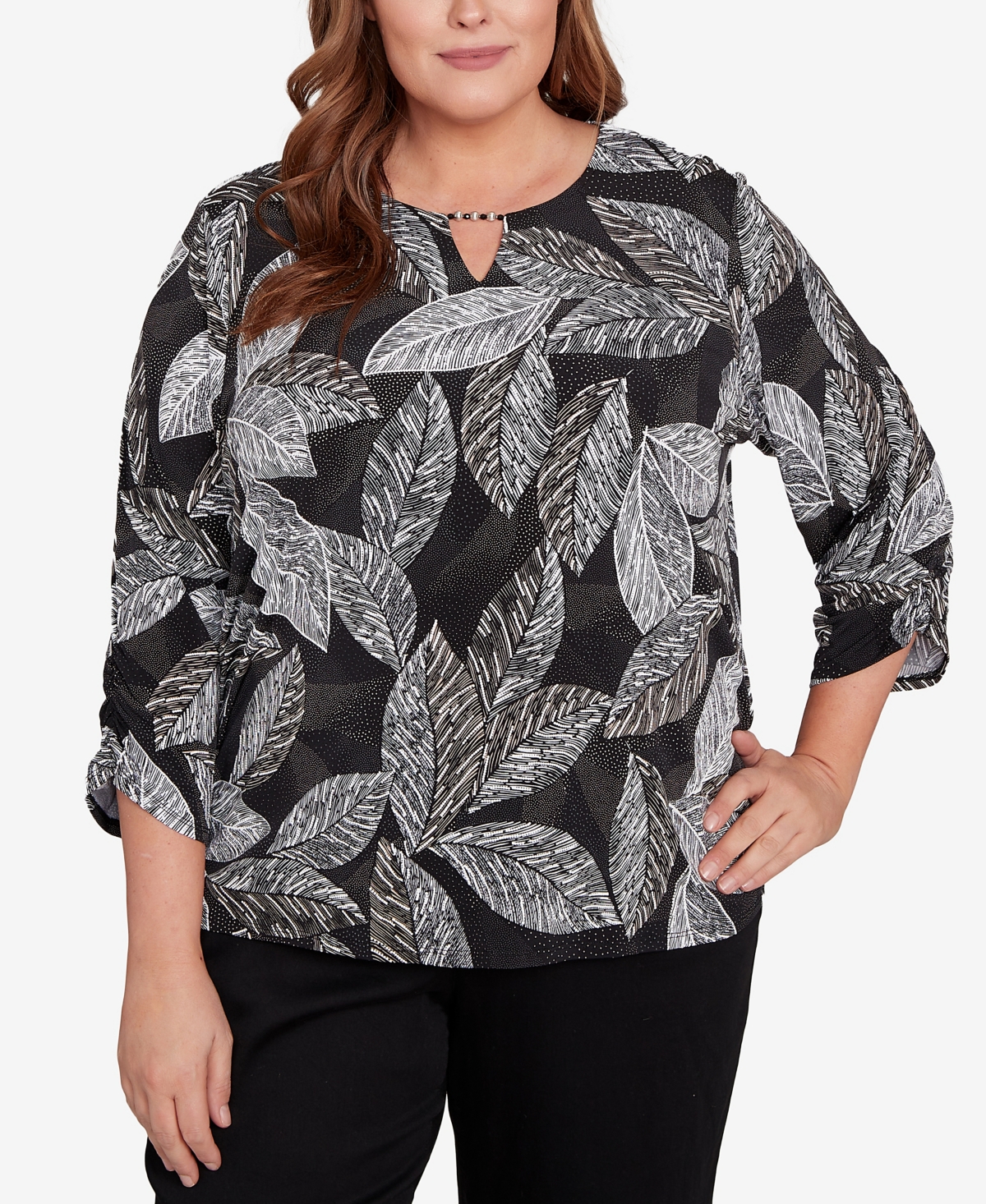 Alfred Dunner Plus Size Classic Puff Print Leaf Keyhole Neck Top In Black