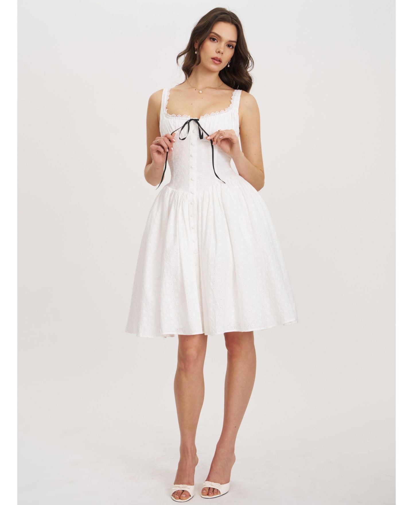Женское платье Miss Circle Madison Cotton Eyelet Square Neck, цвет: Белый — фото 5