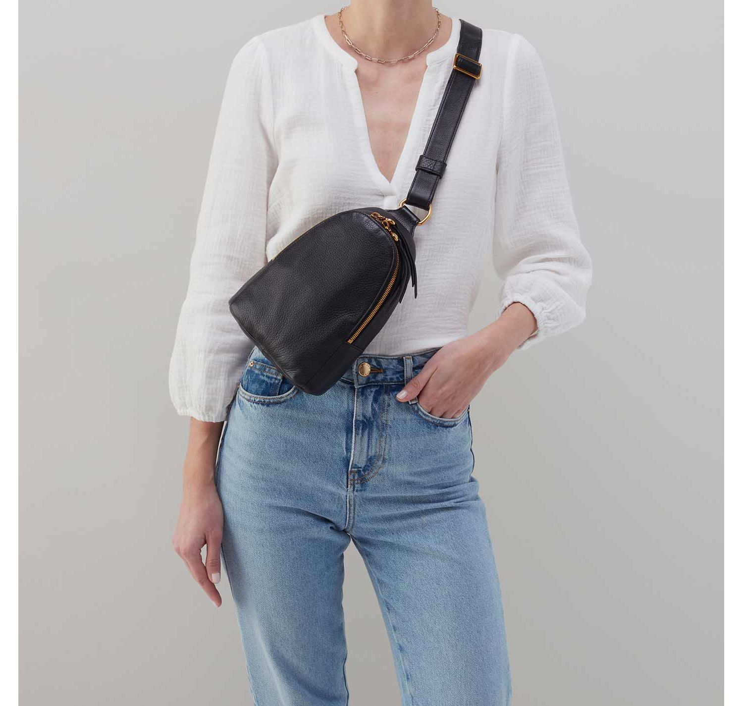 Women's Fern Sling bag .