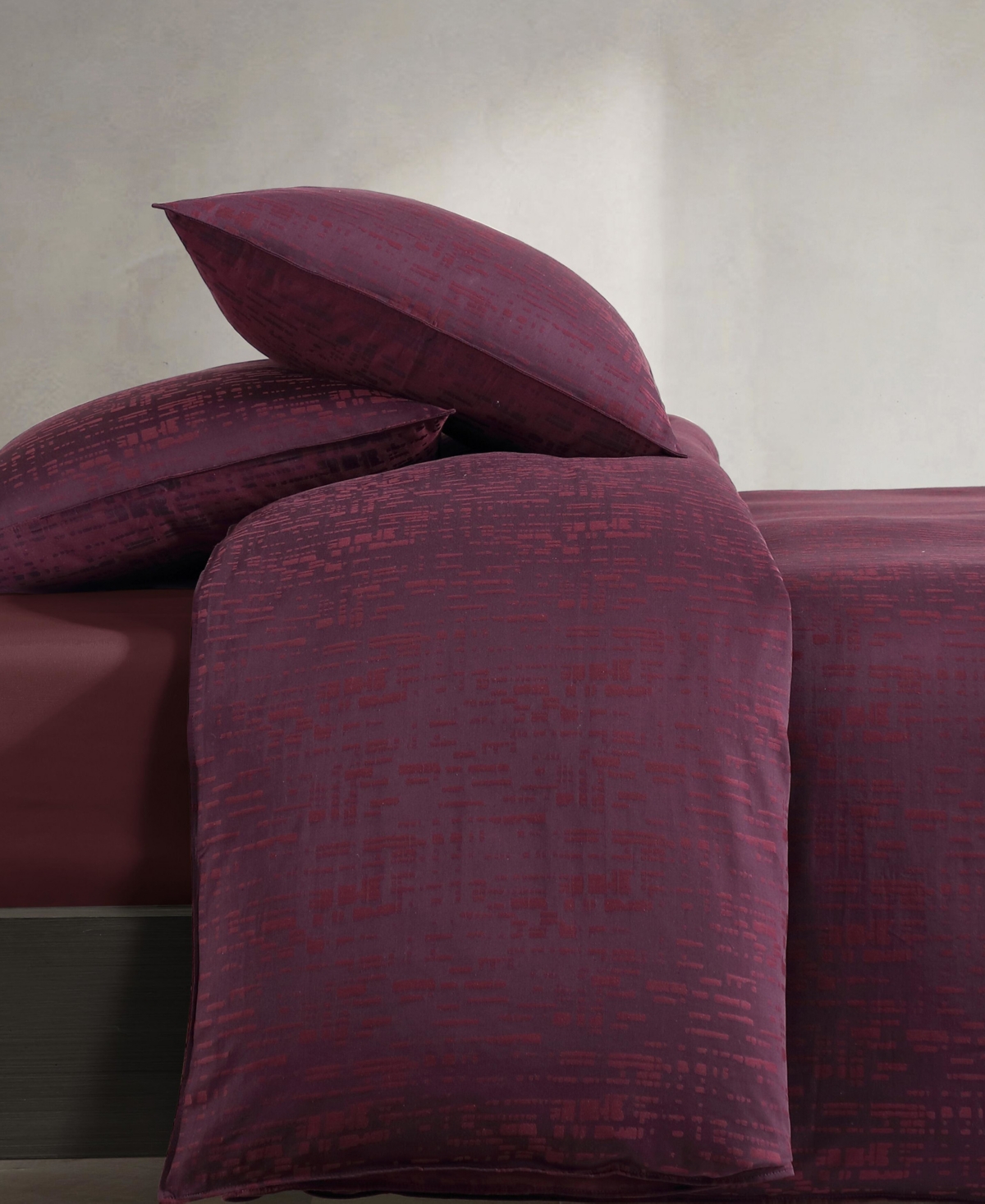 Calvin Klein Linear Circuit Cotton Yarn-dyed 3-pc. Duvet Cover Set, King In Burgundy