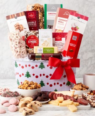 Holiday Deluxe Merrymaker Gift Basket, 14 Piece