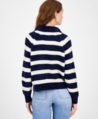 Juniors' Snap-Front Chenille Long-Sleeve Sweater 