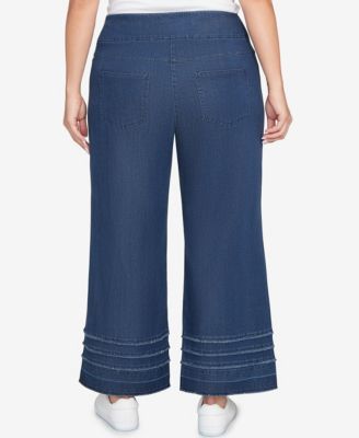 Plus Size Stretch Fringe Pull-On Ankle Jeans