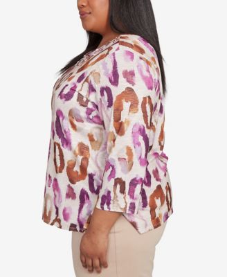 Plus Size Urban Legend Dramatic Animal Three Quarter Sleeve Top