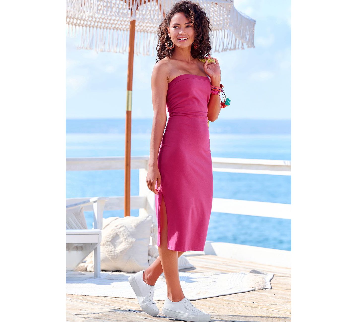 Женское платье LASCANA Cotton Strapless Back Cutout Column Bandeau Midi, цвет: Фуксия — фото 3