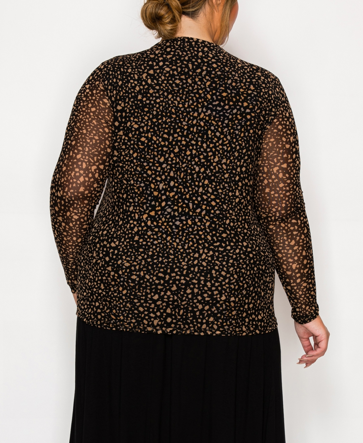 Coin 1804 Plus Size Pebble Mesh Scoop Neck Long Sleeve Top In Black