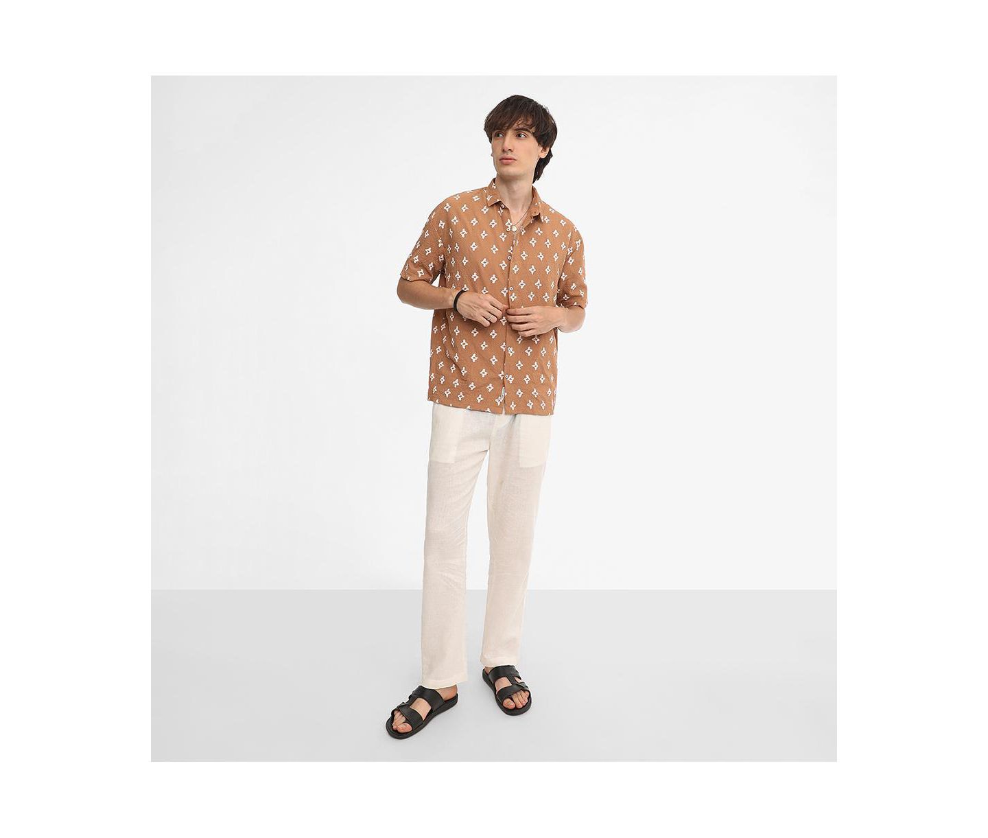 Мужская рубашка Cahoot Campus Sutra Tan Floral-Tactile Oversized, цвет: Коричневый — фото 3
