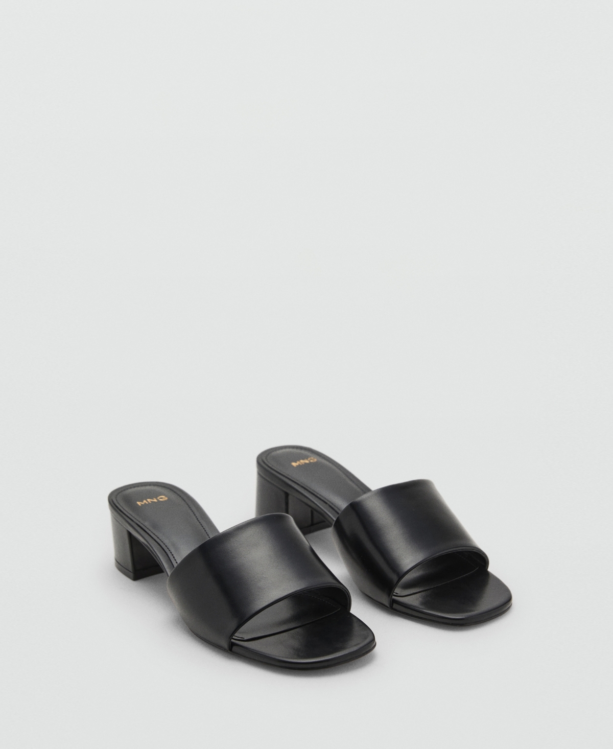 Women's Block-Heel Strap Sandals - Burgundy