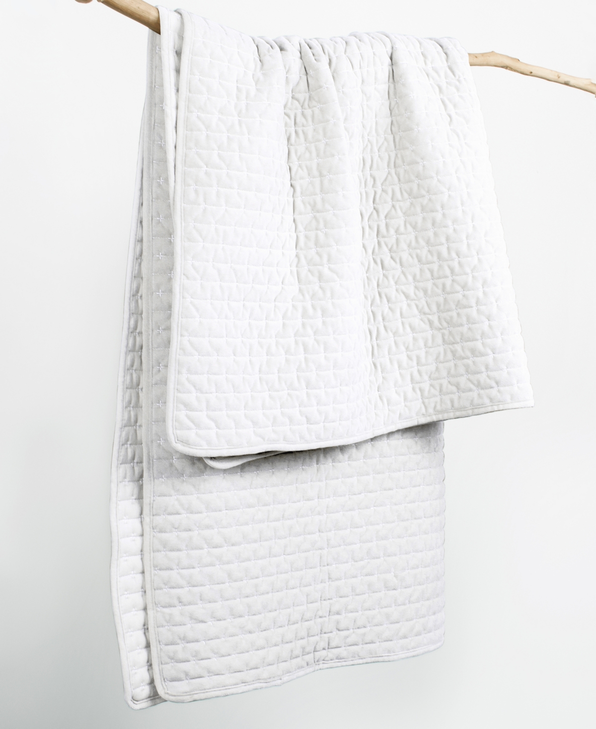 Levtex Velvet Stitch Reversible Quilted Throw, 50" X 60" In White