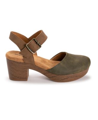 Women's Merritt Closed Toe Quarter Strap Shoe