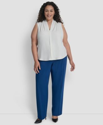 Plus Size Sleeveless V-Neck Top