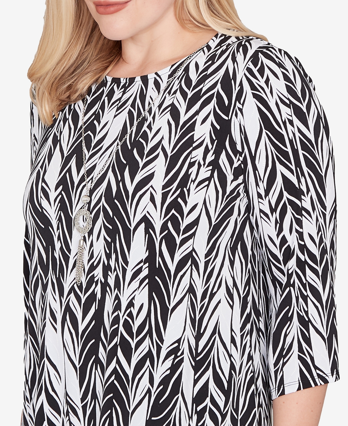Alfred Dunner Women's Classic Puff Print Abstract Feather Top In Multi