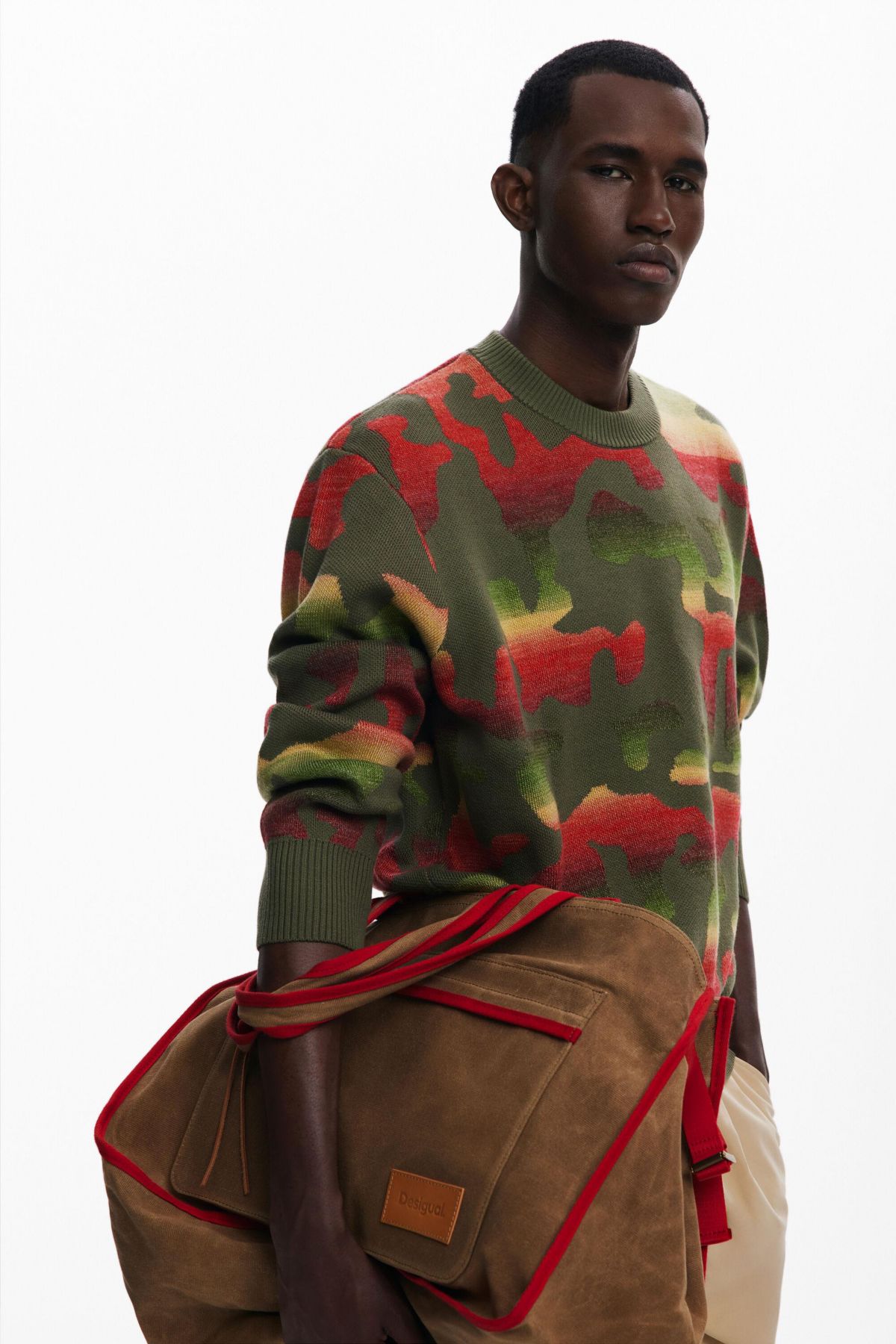 Мужской полосатый свитер с изображением животных