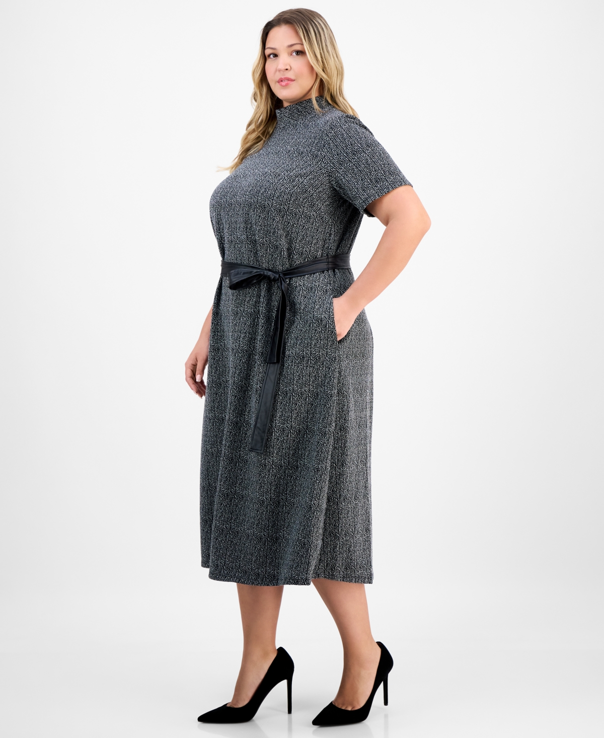 Robbie Bee Plus Size Plus Size Mock Neck Short-sleeve Boucle Midi Dress In Gray