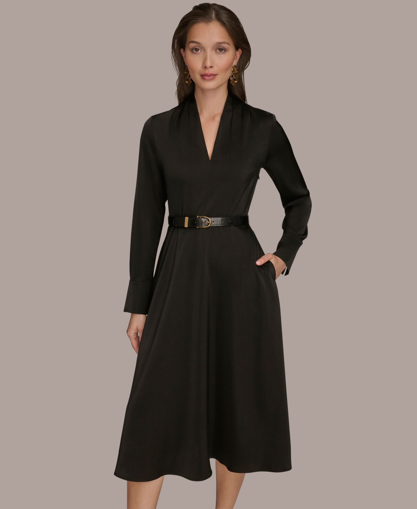 Женское платье Donna Karan New York Satin V-Neck Belted A-Line Midi, цвет: Чёрный — фото 6