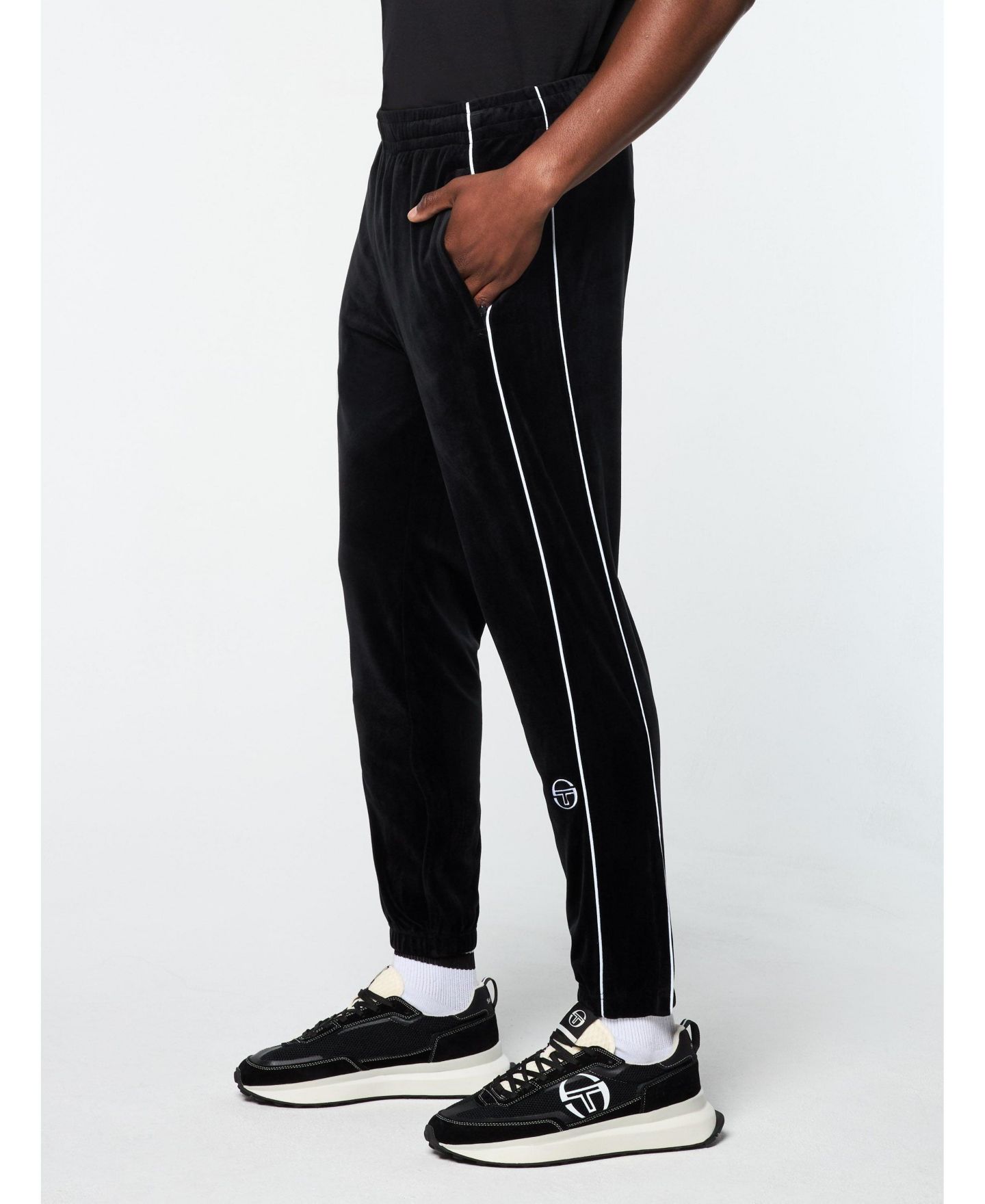 Мужские брюки Sergio Tacchini Big & Tall Lioni Velour Track Pant, цвет: Чёрный — фото 3