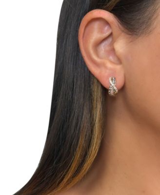 Nude Diamond & Chocolate Diamond Checker Pattern Crossover Small Hoop Earrings (1-1/20 ct. t.w.) in 14k Gold, 0.63"