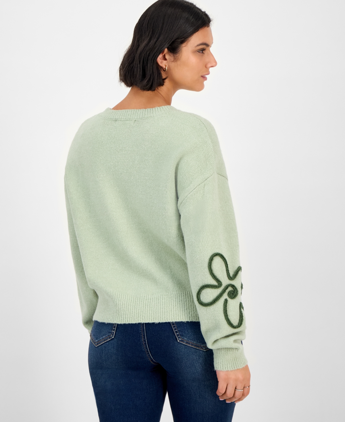 Hooked Up by Iot Juniors' Flower Sweater