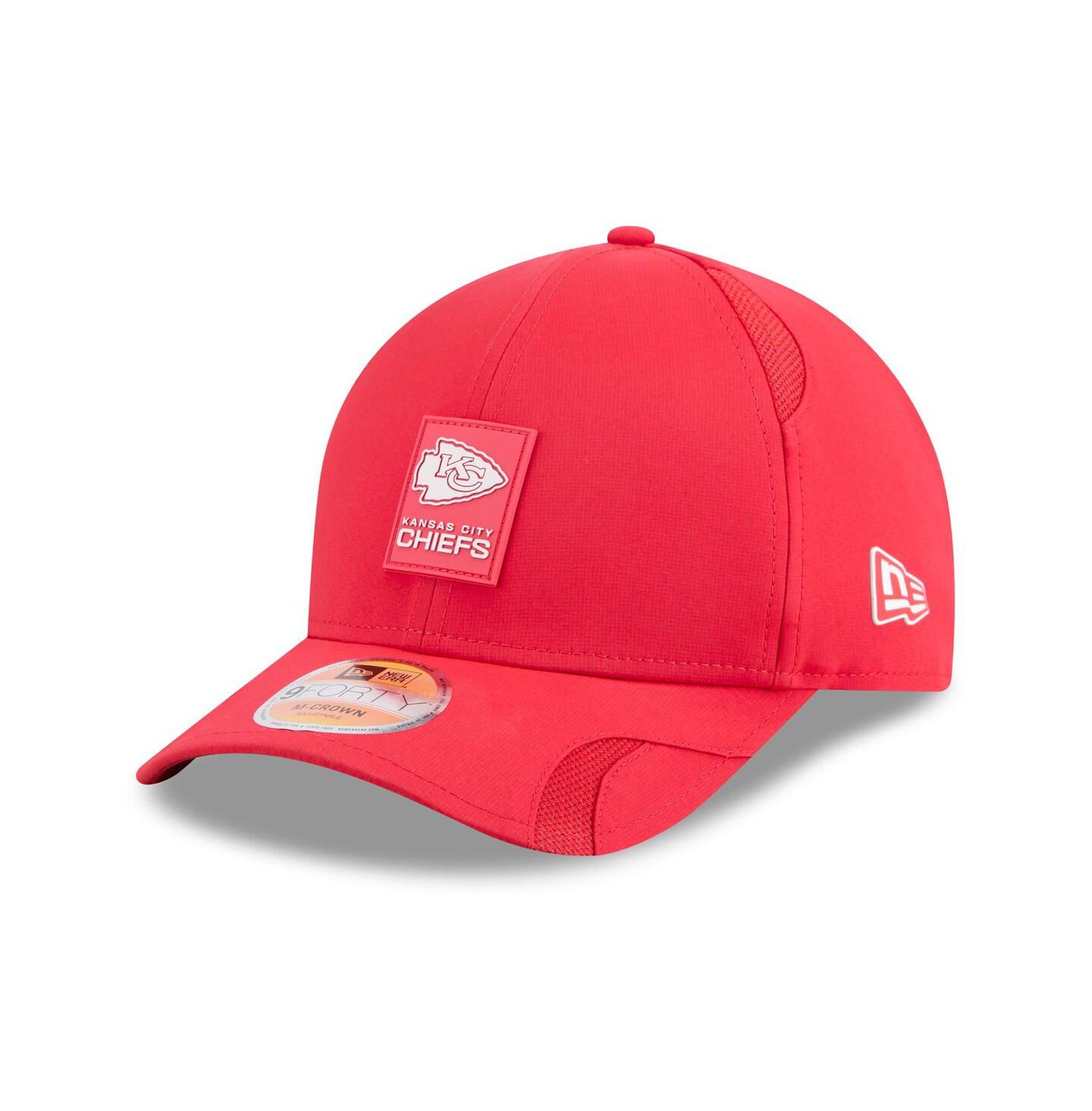 Мужская кепка New Era Red Kansas City Chiefs 2025 Sideline M-Crown 9FORTY Adjustable Hat — фото 1