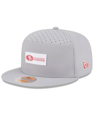 New Era - Men's Gray San Francisco 49ers 2025 Sideline Split Panel 9FIFTY Snapback Hat