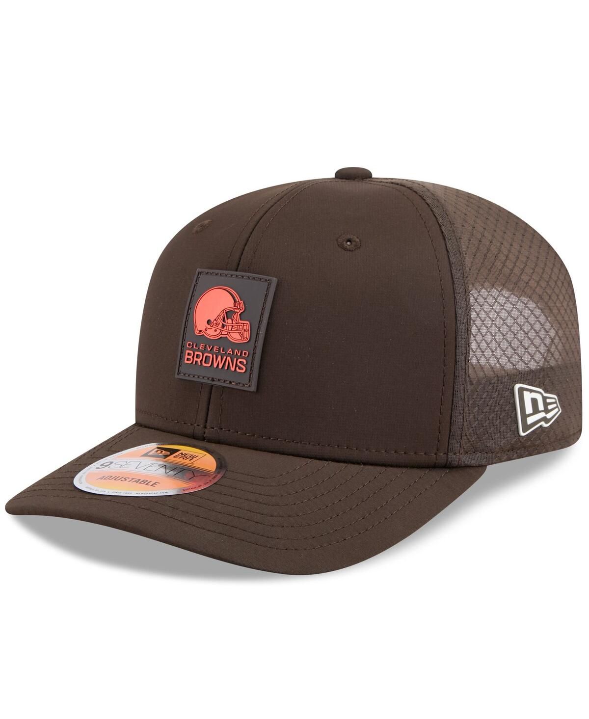 Мужская коричневая кепка Cleveland Browns 2025 Sideline 9SEVENTY с регулируемой посадкой для дальнобойщика