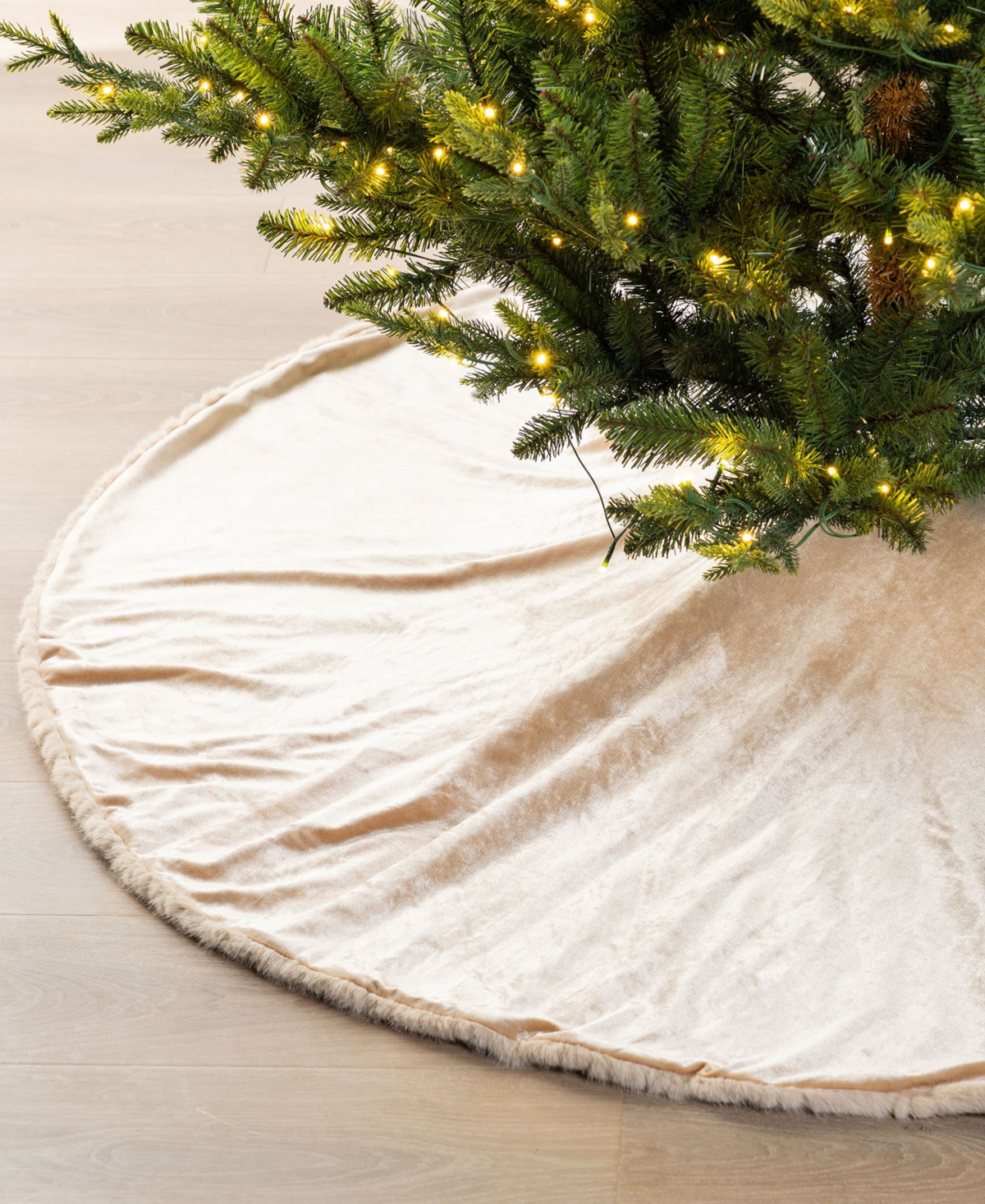 Glitzhome 60" Deluxe Reversible Christmas Tree Skirt In Multi