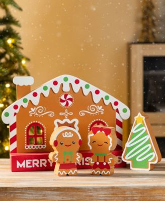 Wooden Christmas Gingerbread House Table D&eacute;cor, Set of 4