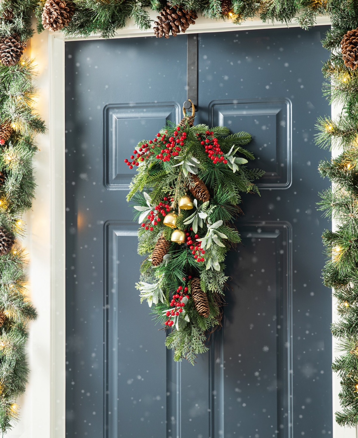 Glitzhome 34.25"â Wooden Christmas Sleigh Porch Decor In Multi
